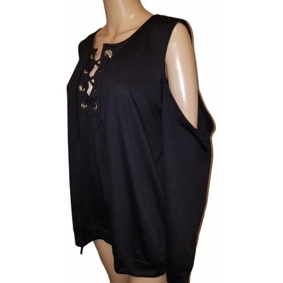 Charlotte Russe Fashion Top - Picture 3 of 5